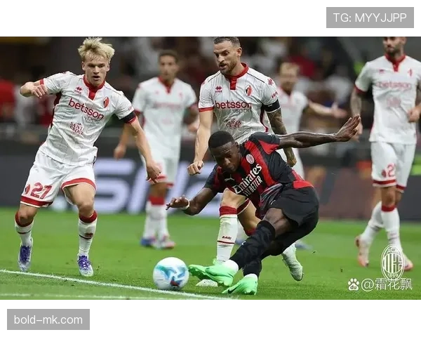 法比尼奥精准传球彰显中场统治,助力球队高效攻防转换 法比尼奥精准传球彰显中场统治,助力球队高效攻防转换