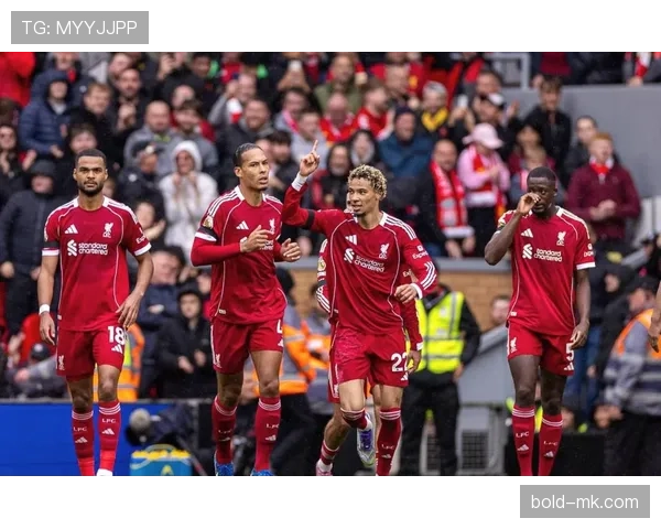 伯恩茅斯樱桃新赛季备战火热,球员状态回暖表现抢眼 伯恩茅斯樱桃新赛季备战火热,球员状态回暖表现抢眼