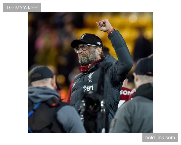 克洛普激励利物浦朝着冠军目标稳步前行,球队状态回暖持续提升 克洛普激励利物浦朝着冠军目标稳步前行,球队状态回暖持续提升