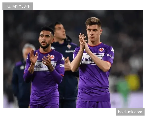 佛罗伦萨中场组织