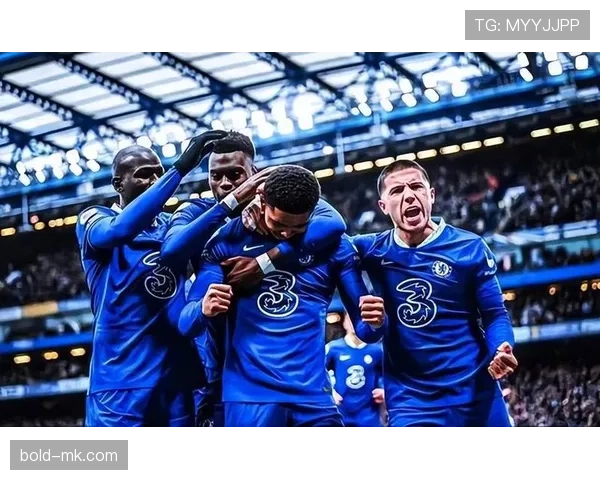 切尔西年轻阵容表现起伏，稳定性面临考验，对赛季走势形成制约