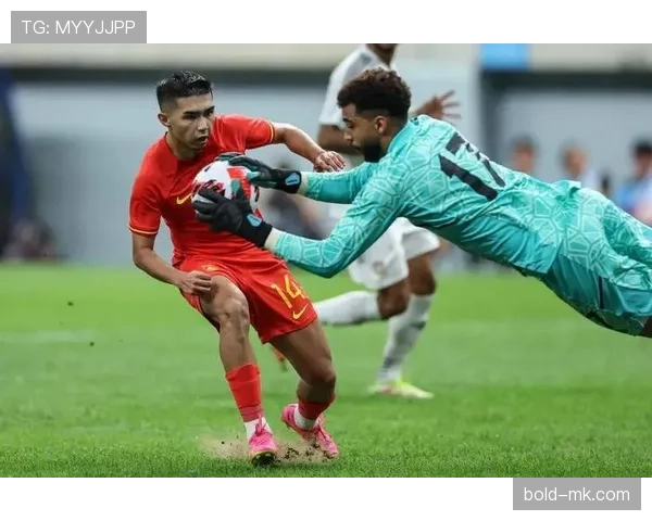 边路一打就灵?巴黎进攻看似犀利,其实层次全无 边路一打就灵?巴黎进攻看似犀利,其实层次全无